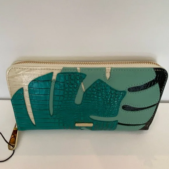 Brahmin Green Leather Wallet - Picture 4 of 6